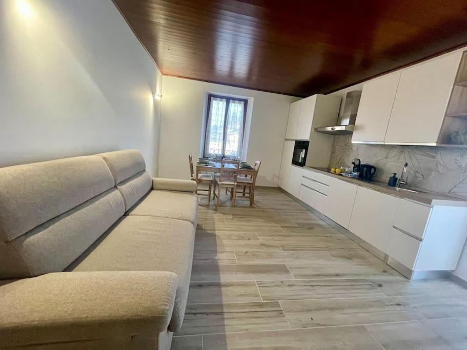 Appartamento Sul Lago - Meina Bagian luar foto